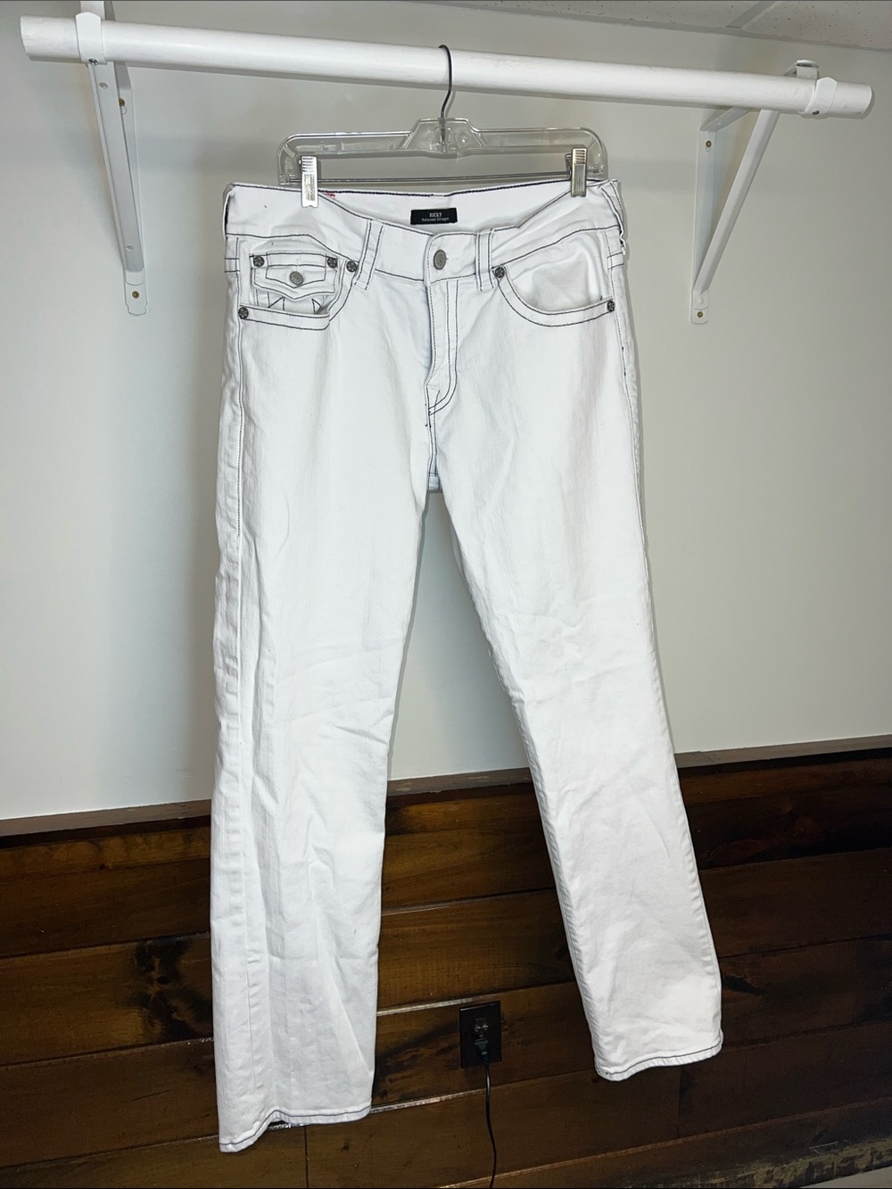True Religion White Ricky Relaxed Straight Leg Jeans- 34x33